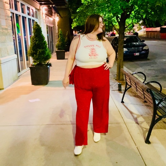 Meet your POSH BESTIE, Katie!😘 - Picture 5 of 8